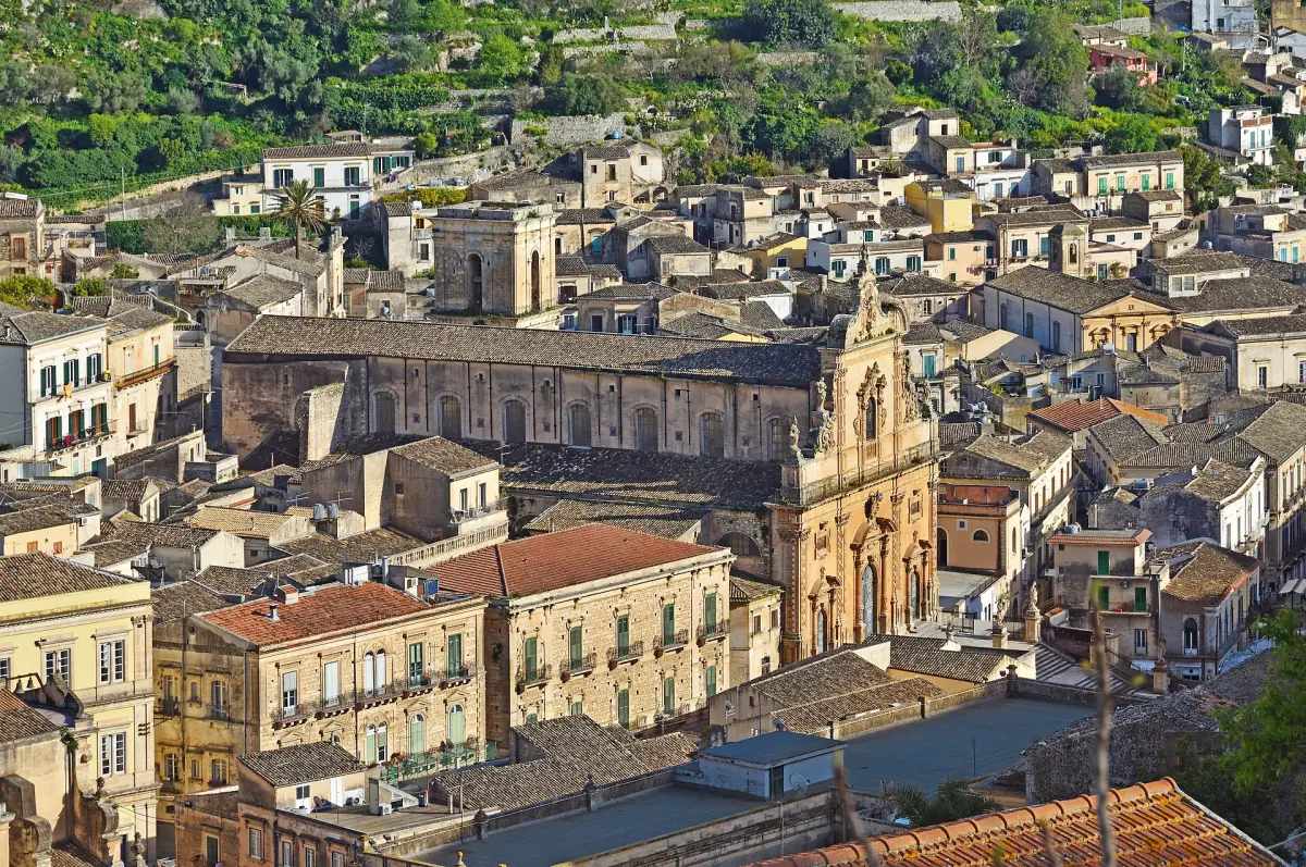 Die Dächer von Modica rund um San Pietro